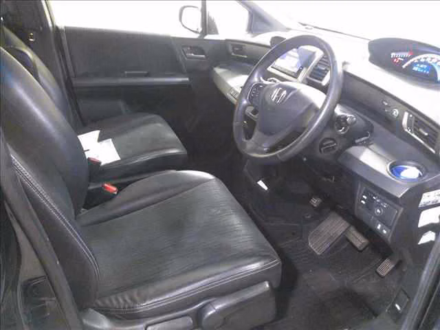 HONDA FREED SPIKE
