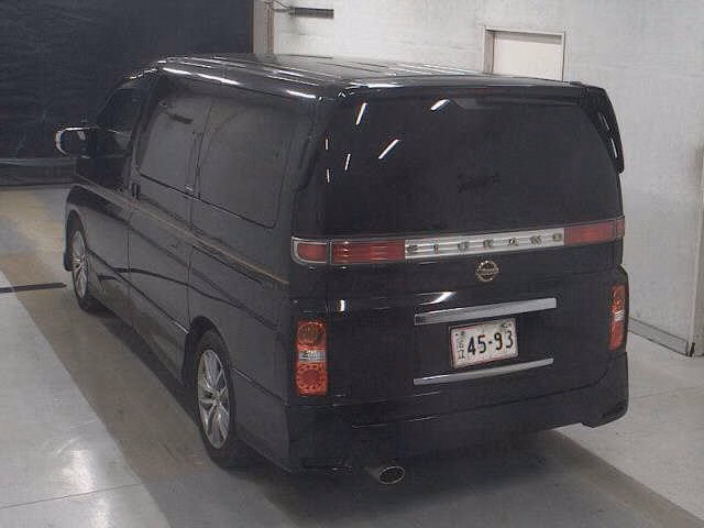 NISSAN ELGRAND