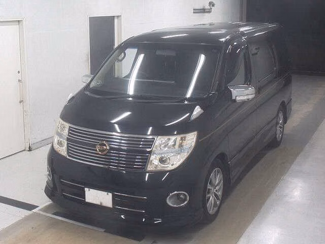 NISSAN ELGRAND