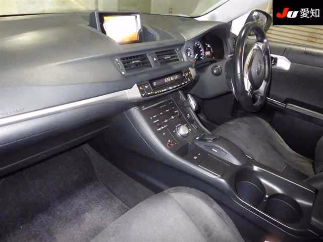 LEXUS CT200H