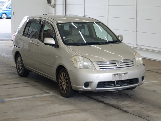 TOYOTA RAUM