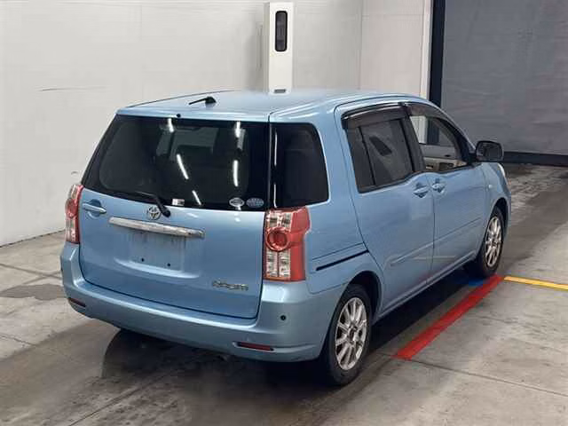 TOYOTA RAUM