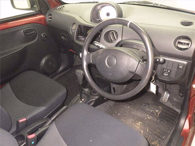DAIHATSU ESSE