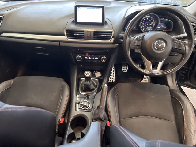 MAZDA AXELA