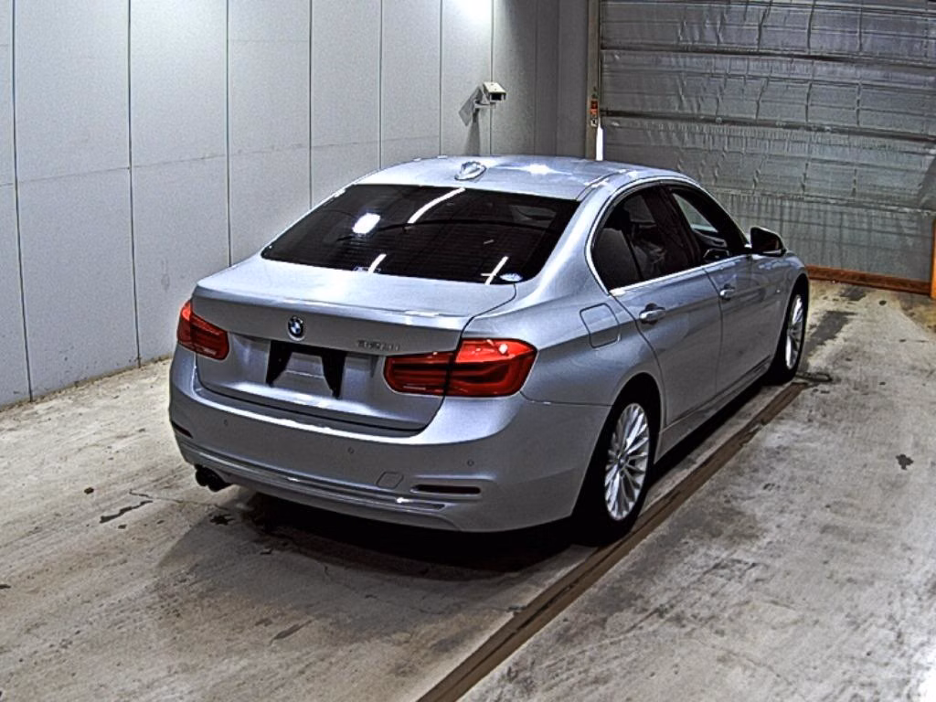 BMW 3-SERIES