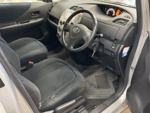 TOYOTA RACTIS