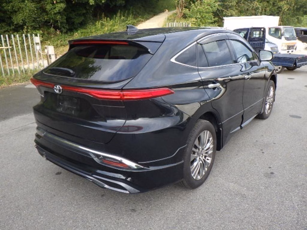 TOYOTA HARRIER
