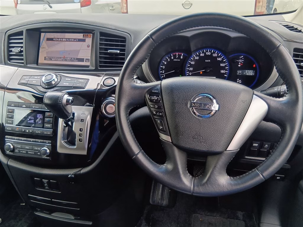 NISSAN ELGRAND