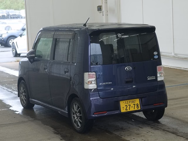 DAIHATSU MOVE CONTE