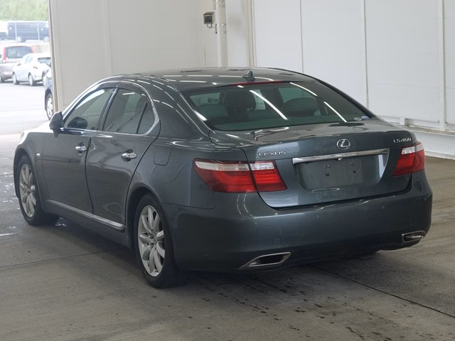LEXUS LS460