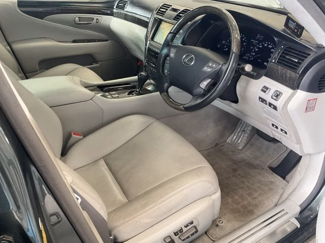 LEXUS LS460