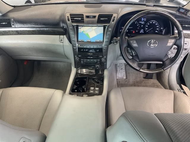 LEXUS LS460