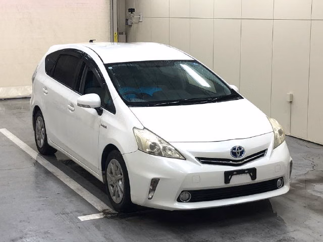 TOYOTA PRIUS ALPHA