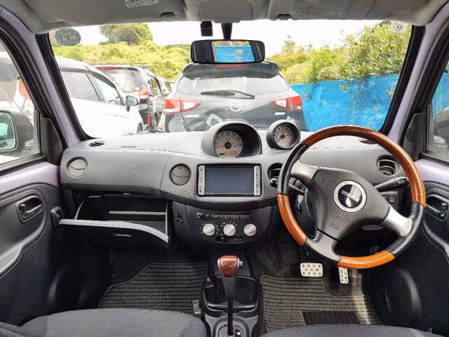 DAIHATSU ESSE