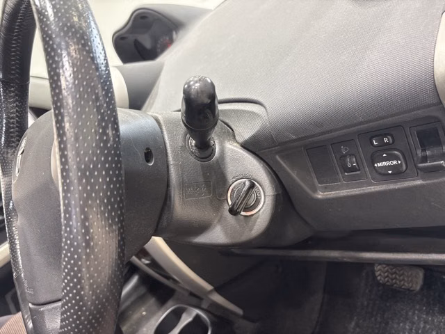 TOYOTA IST