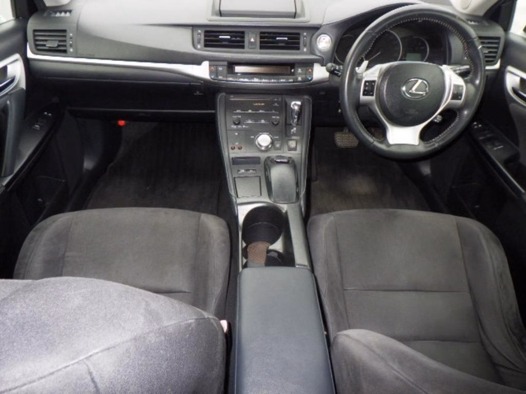 LEXUS CT200H