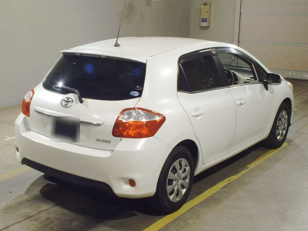 TOYOTA AURIS