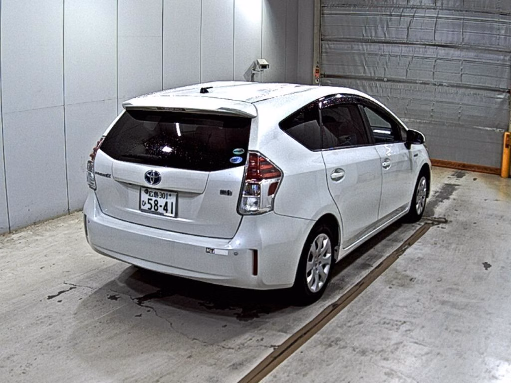 TOYOTA PRIUS ALPHA