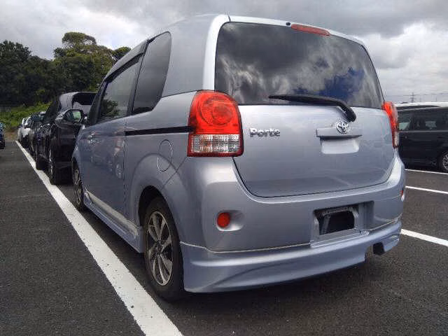 TOYOTA PORTE