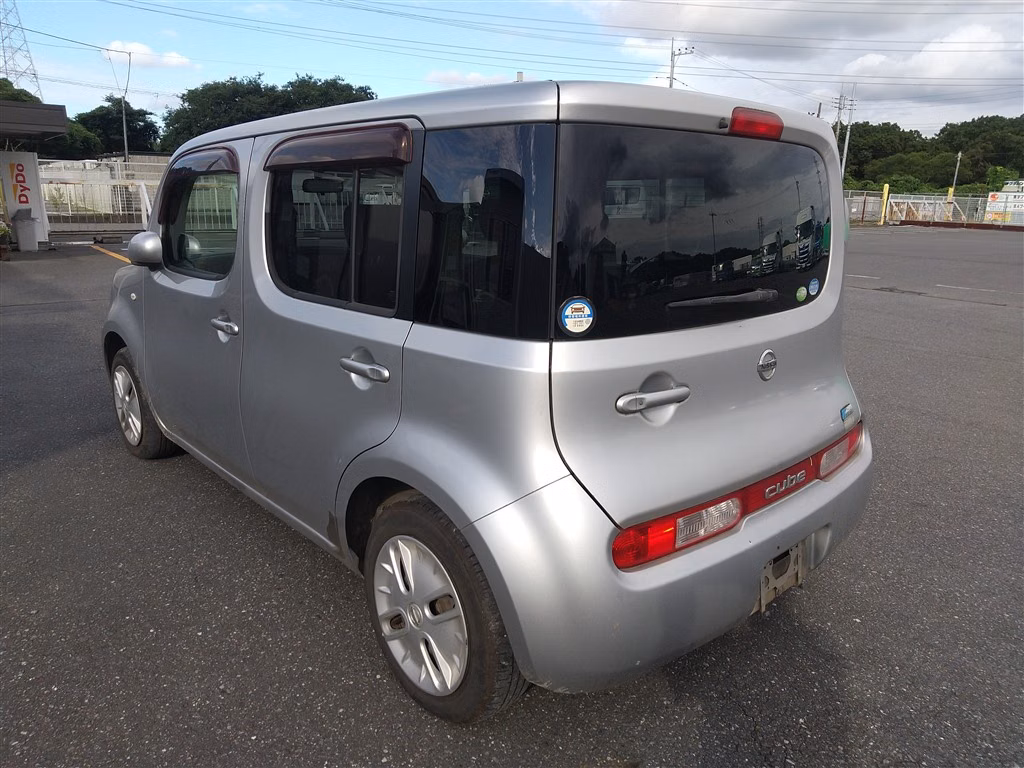 NISSAN CUBE
