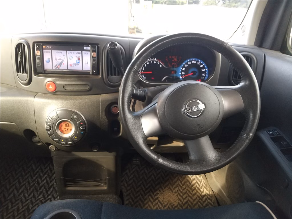 NISSAN CUBE