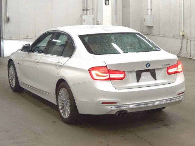 BMW 3-SERIES