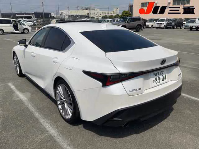 Lexus IS300h