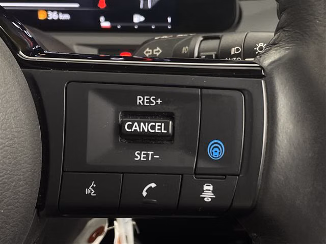 Nissan Aura