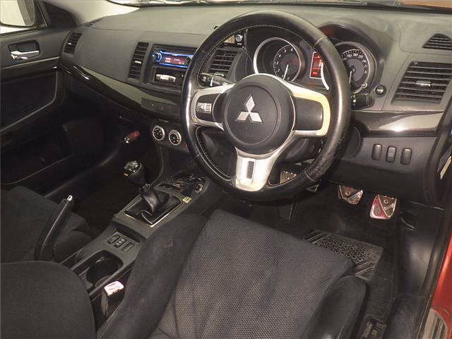 MITSUBISHI LANCER EVOLUTION