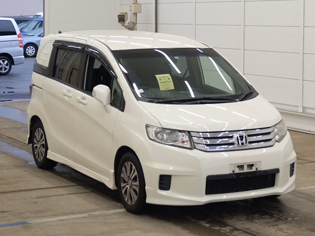 HONDA FREED SPIKE