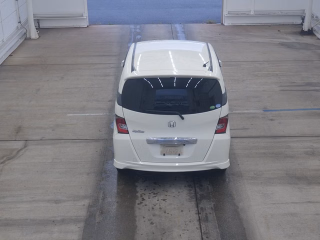 HONDA FREED SPIKE