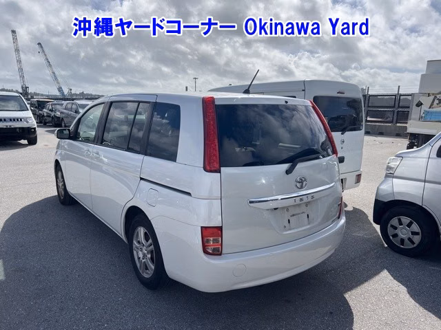 TOYOTA ISIS