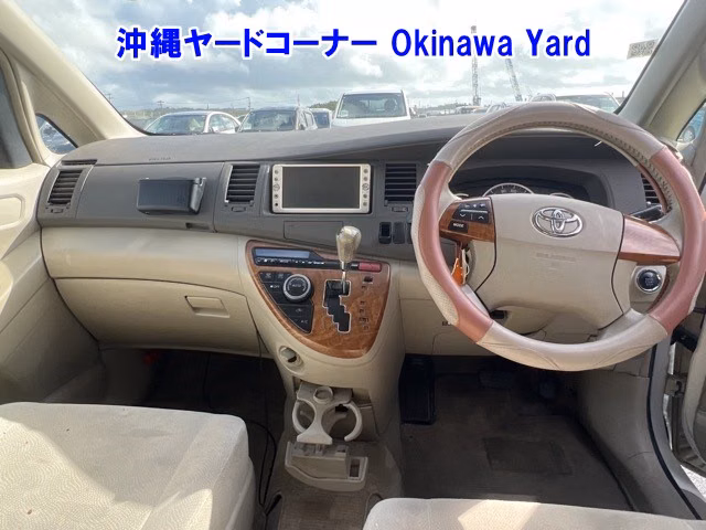 TOYOTA ISIS