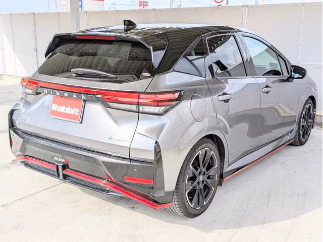 Nissan Aura