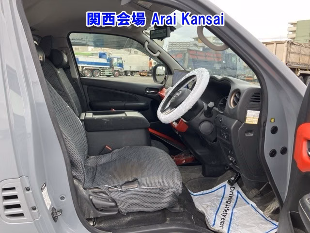 NISSAN CARAVAN