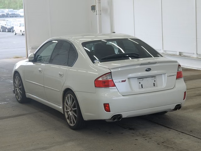 SUBARU LEGACY B4