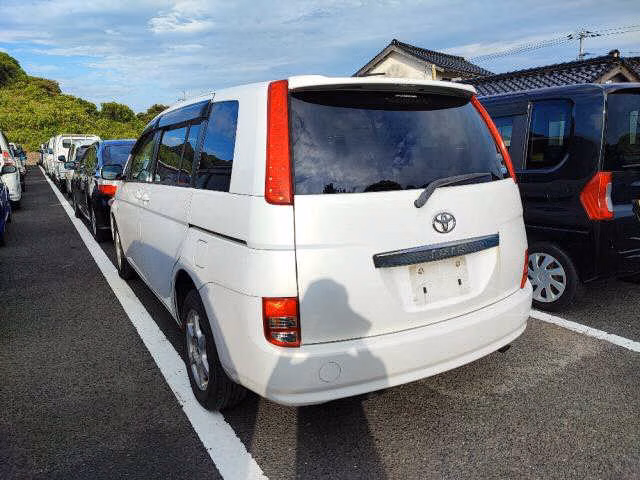 TOYOTA ISIS