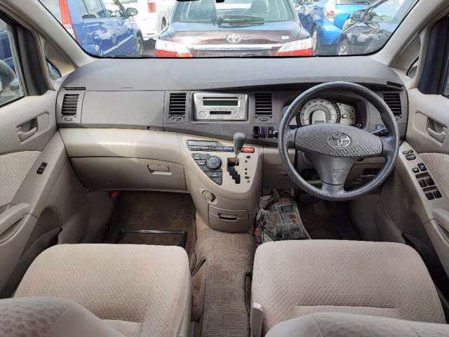 TOYOTA ISIS