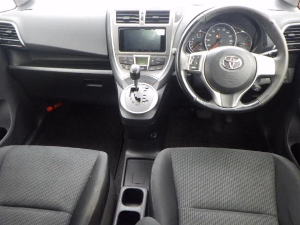 TOYOTA RACTIS