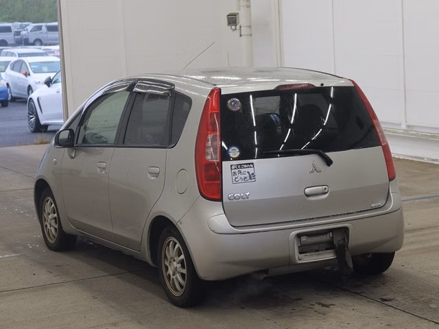 MITSUBISHI COLT