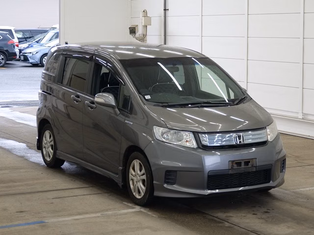 HONDA FREED SPIKE