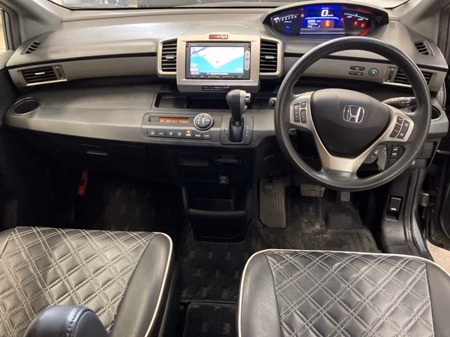 HONDA FREED SPIKE