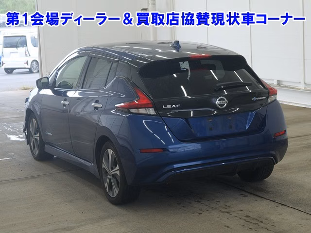 NISSAN LEAF
