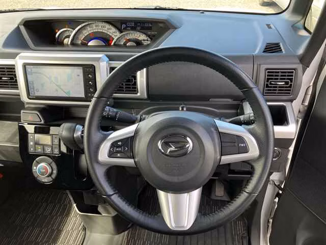 DAIHATSU WAKE