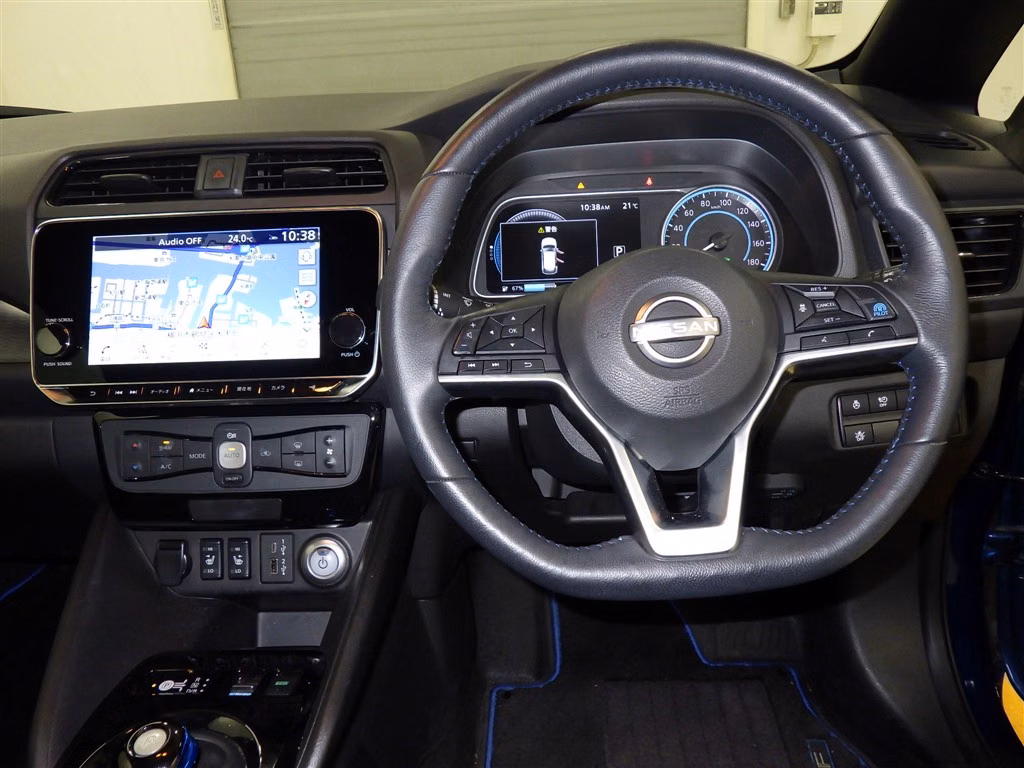 NISSAN LEAF