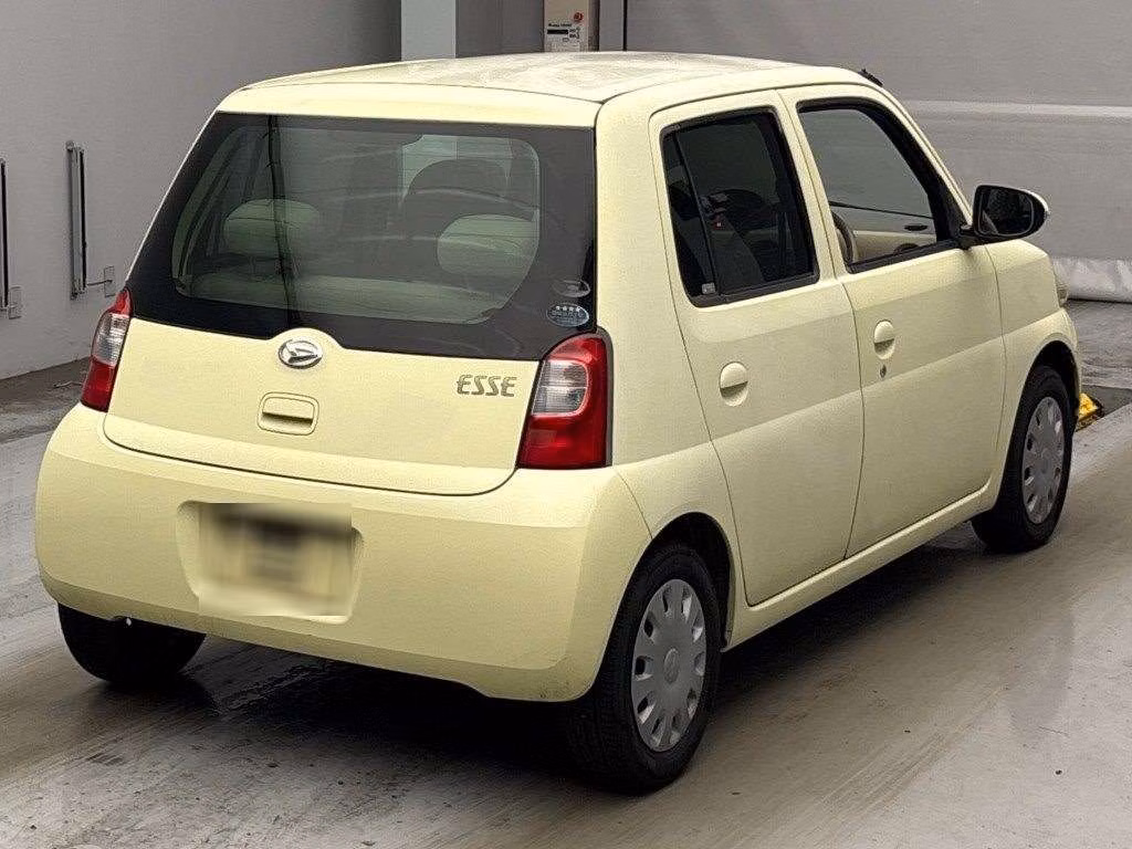 DAIHATSU ESSE