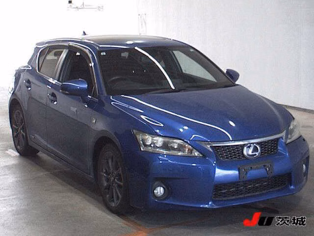 Lexus CT200h