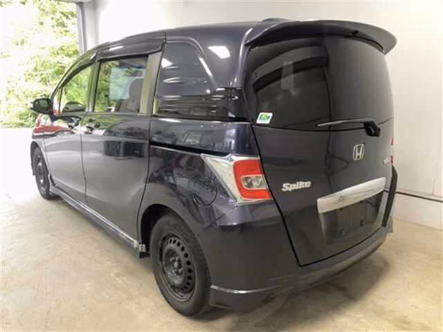 HONDA FREED SPIKE