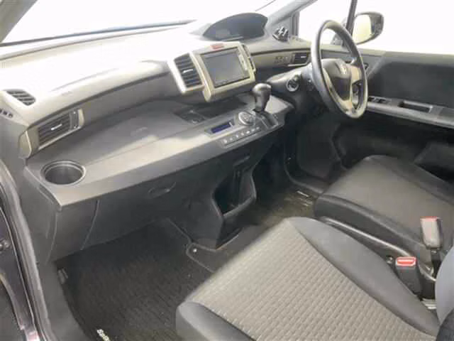 HONDA FREED SPIKE