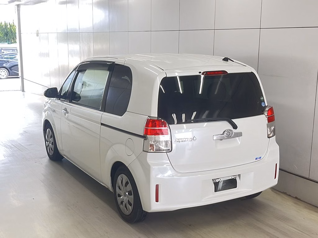 TOYOTA SPADE